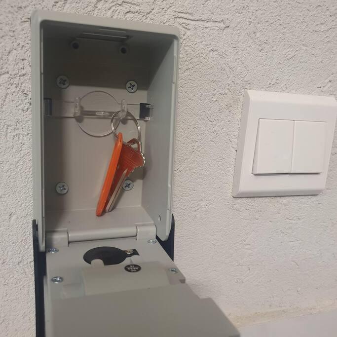 Apartemen مكونة من غرفتين وحمام خاص *